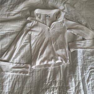 Hollister White Size S Long Sleeve Collared Top